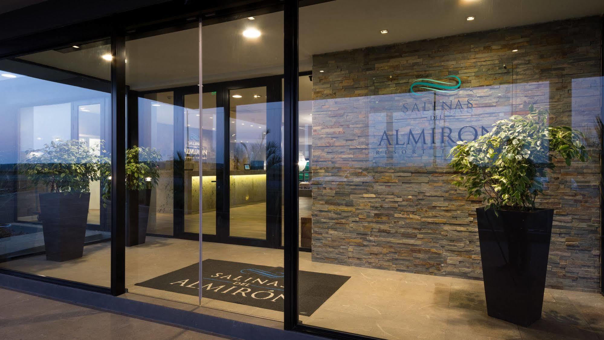 Salinas Del Almiron Resort Termal 阿尔米隆温泉 外观 照片