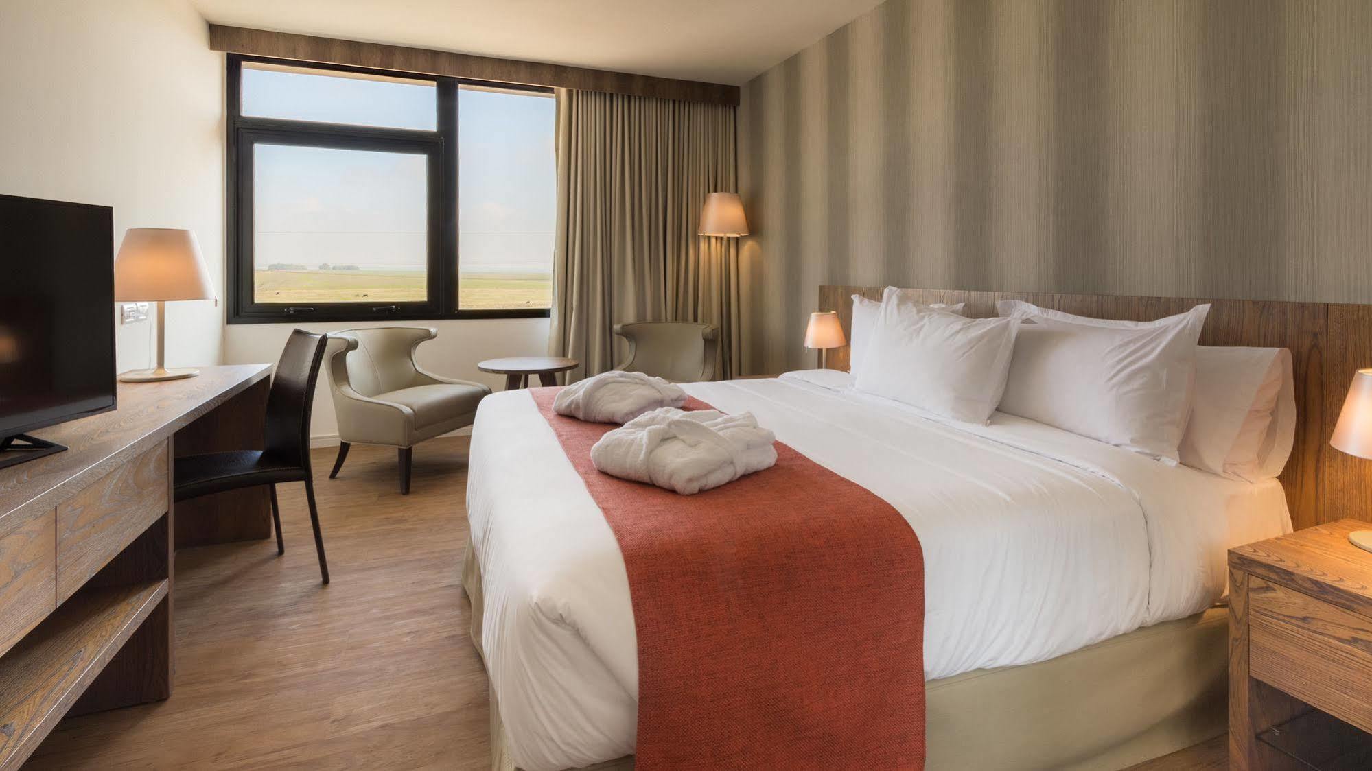 Salinas Del Almiron Resort Termal 阿尔米隆温泉 外观 照片